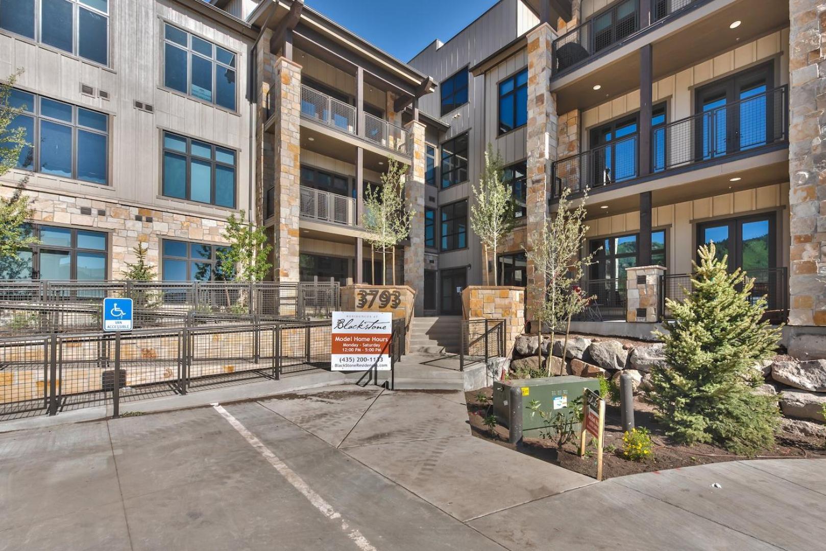 Blackstone Luxury 2Br, Walk To Skiing At Cabriolet, Mountain View, Shared Pool And Hot Tub, Gym Park Stadt Exterior foto