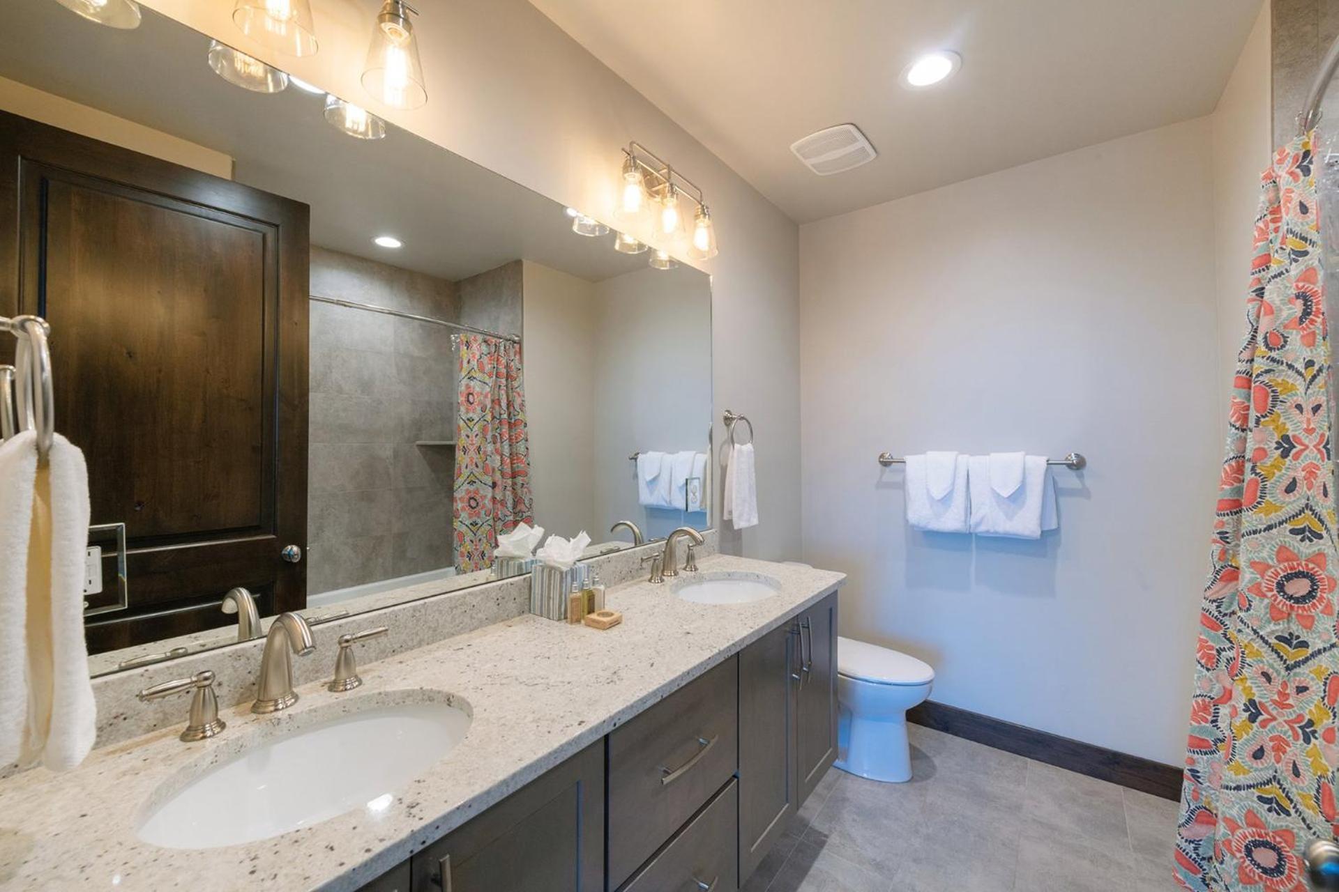Blackstone Luxury 2Br, Walk To Skiing At Cabriolet, Mountain View, Shared Pool And Hot Tub, Gym Park Stadt Exterior foto